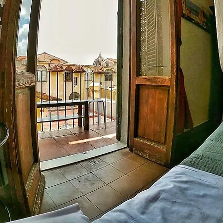 Holiday Rooms *