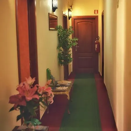 Guest house Holiday Rooms *