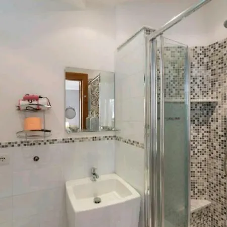 Guest house Holiday Rooms